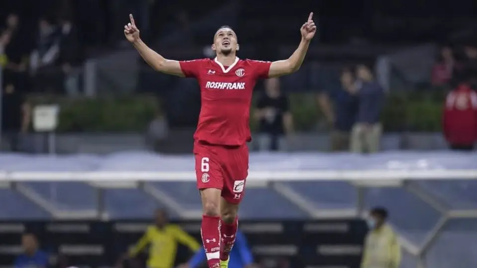 Jorge Torres Nilo anuncia su retiro del futbol profesional