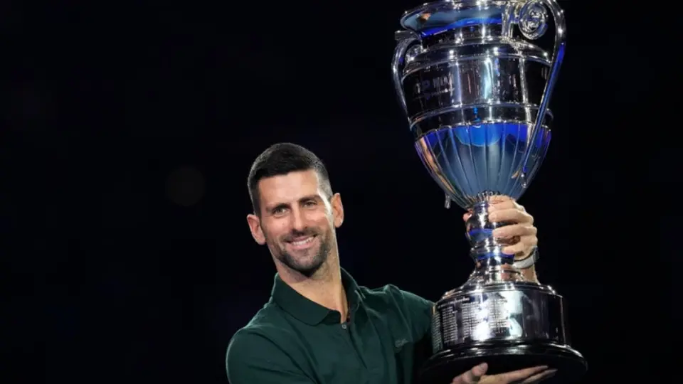 Djokovic cerrará el año como número uno del mundo tras derrotar a Rune en ATP Finals