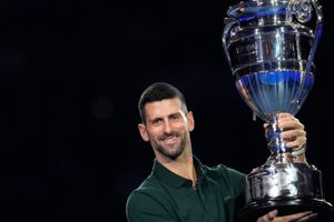 Djokovic cerrará el año como número uno del mundo tras derrotar a Rune en ATP Finals