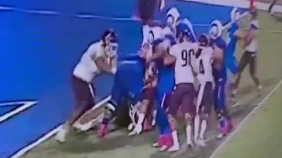 ¡Se armó la campal en la ONEFA! Jugador de Burros Blancos 'descontó' a su rival de Borregos