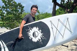 Checo Pérez se olvidó de la Fórmula 1 y disfruta de sus vacaciones en México