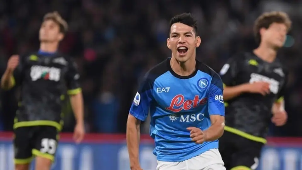 'Chucky' Lozano: PSV ofertó 10 millones de euros por el atacante, asegura prensa italiana