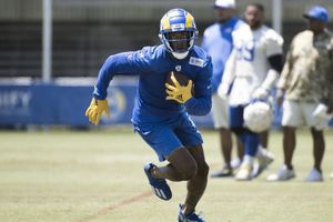 Derion Kendrick, de los Rams, fue arrestado por posesión de armas