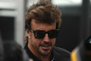 Fernando Alonso desmiente rumores que lo acercan a Red Bull: 'No estoy en ese juego'