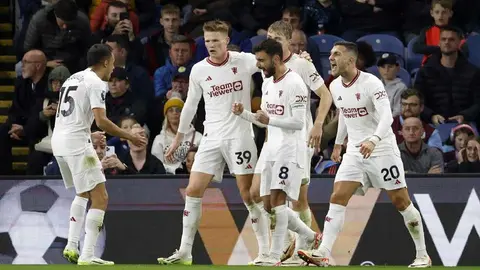 Manchester United rompe la racha negativa y vence al Burnley por la mínima