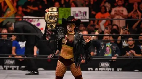 Thunder Rosa revela a quién le gustaría enfrentar tras su regreso a los rings