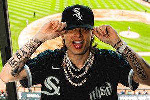 ¡Invitado de lujo en el Guaranteed Rate Field! White Sox reciben a Peso Pluma