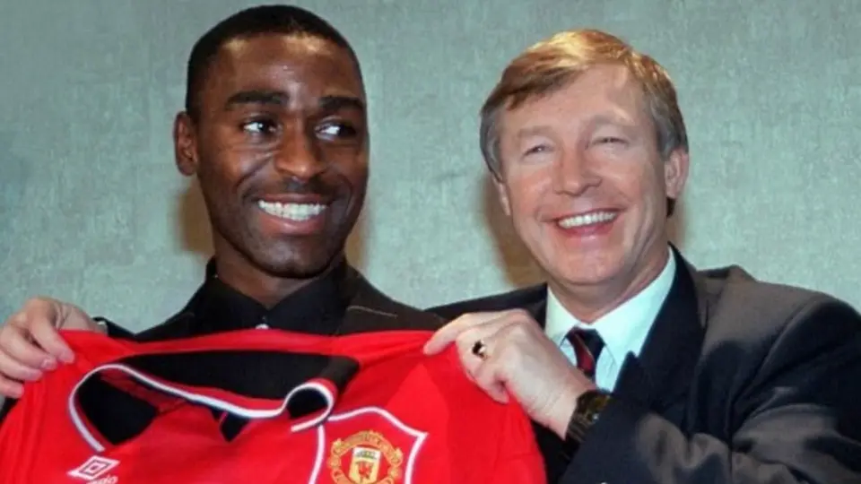 Andy Cole 'arremete' contra fichajes del Manchester United: "Somos mejor que esto"