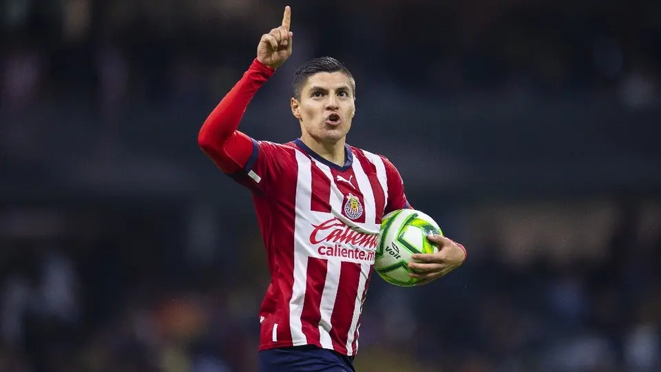 Ronaldo Cisneros sobre resurgir de Chivas: 'Demostramos que estamos unidos'
