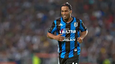 ¡México en la piel! Ronaldinho recordó su paso por los Gallos Blancos de Querétaro