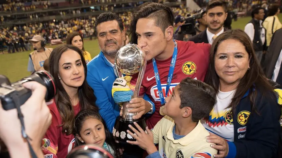 Moises Muñoz previo al Clásico Nacional: "¿Quieres ser relevante? Puedes ir a las vitrinas de América"