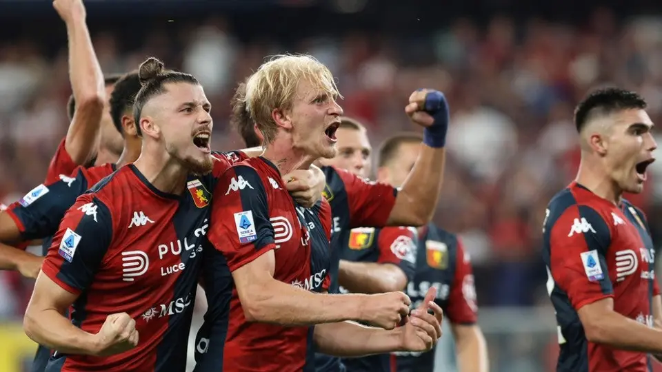 Johan Vásquez fue titular en goleada del Genoa sobre la Roma de José Mourinho