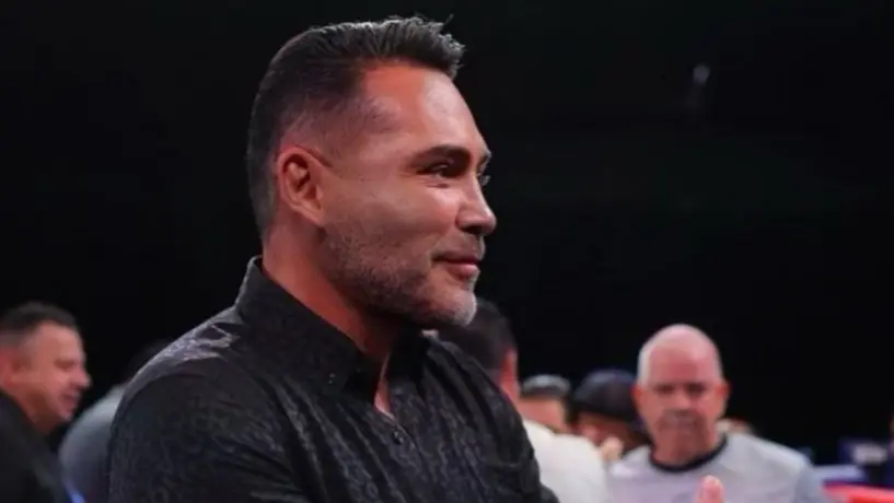 Óscar de la Hoya sobre pelea del Canelo: "Creo que el Charlo más pequeño es más peligroso para Saúl"