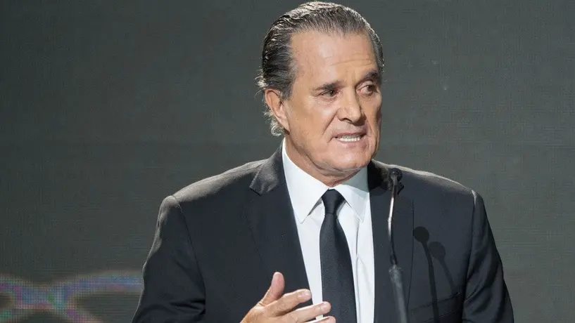 Raúl Orvañanos le dice a una niña "señorita muy guapa" durante transmisión y redes explotan