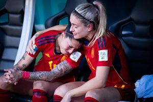 Jenni Hermoso rompe en llanto con Alexia Putellas tras avanzar a Semifinales del Mundial Femenil