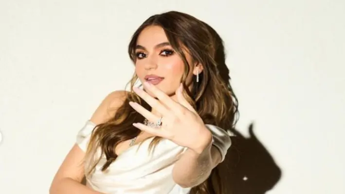 Sofía Castro, hija de Angélica Rivera, anuncia su compromiso con Pablo Bernot