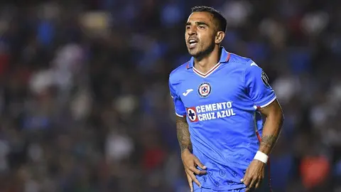 Alonso Escoboza estará fuera de las canchas tras tener una contusión en la costilla