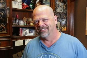 Revisan pasaporte Rick Harrison al más puro estilo del precio de la historia