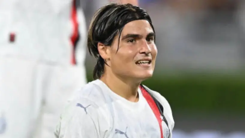 ¡Vaya oso! Luka Romero se resbala y falla penalti en juego de la Juventus vs Milan