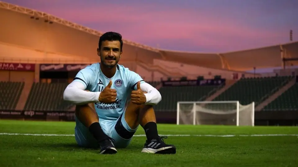 Oswaldo Alanis es presentado con el Hyderabad FC como si fuera fichaje del EA Sports FC 24