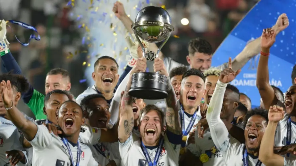 Liga de Quito derrota en penaltis a Fortaleza y gana su segunda Copa Sudamericana