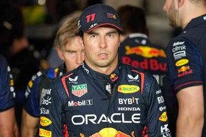 'Checo' Pérez desmiente salida de Red Bull en 2023