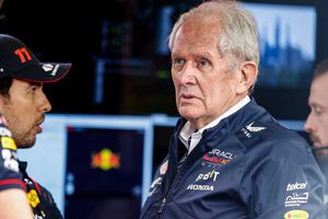 Helmut Marko niega rumores de la llegada de Fernando Alonso: 'Pérez conducirá con nosotros'