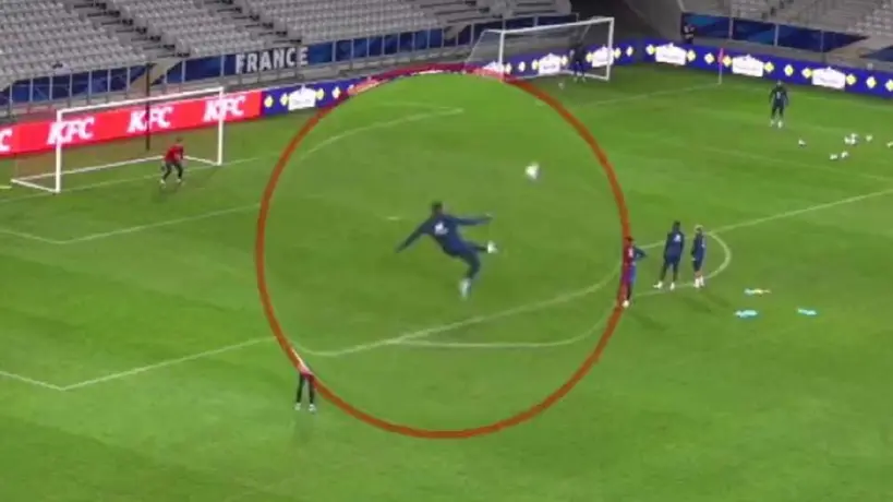 Kylian Mbappé anota golazo en entrenamiento y lo celebra a lo grande