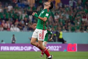 Selección Mexicana trató de defender a Raúl Jiménez pero terminó 'exhibiéndolo'