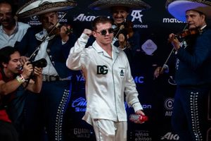 Canelo Álvarez buscará hacer retumbar Las Vegas al grito de México