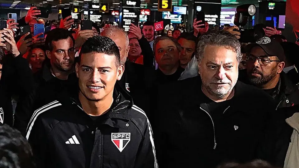 ¡Una locura! James Rodríguez fue recibido con euforia en Brasil