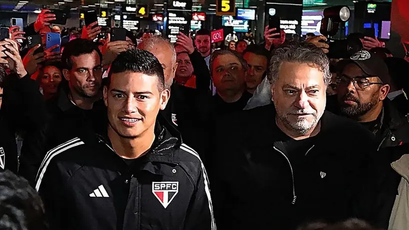 ¡Una locura! James Rodríguez fue recibido con euforia en Brasil