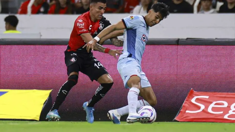 Cruz Azul debutó a tres jugadores en un partido después de 23 años