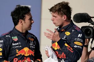 Checo Pérez sobre Verstappen: "Es muy difícil tener a Max como compañero"