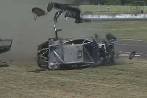 ¡Escalofriante! Top Race en Paraná, Argentina, termina con un fuerte accidente