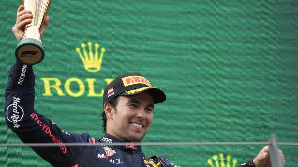 Sergio Pérez sobre el siguiente rival que 'intimidará': 'Espero que no a Carlos'
