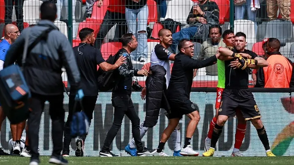 Tiago Volpi protagonizó un altercado luego del partido contra Querétaro