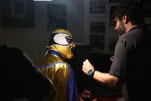 Amaury Vergara invita a la gente a ver la película 'El Halcón' en Festival de Cine de Morelia