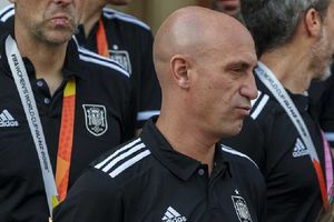 Gobierno español promete 'actuar' ante Luis Rubiales tras sus actos en la Final del Mundial Femenil
