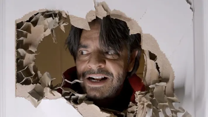 Eugenio Derbez aprovecha Halloween para anunciar otra temporada junto a su familia