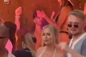 Jack Grealish es captado en Ibiza acompañado de alguien que no es su pareja
