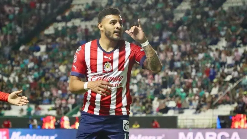 ¿Gordo? Alexis Vega calla a sus críticos y muestra su buen estado físico