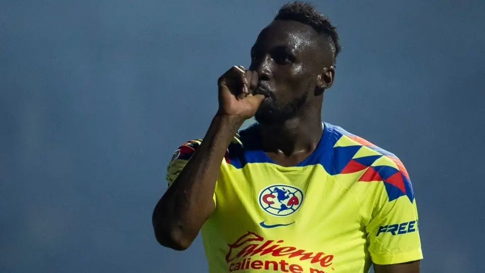América golea a Puebla con gol de Julián Quiñones en su debut con las Águilas