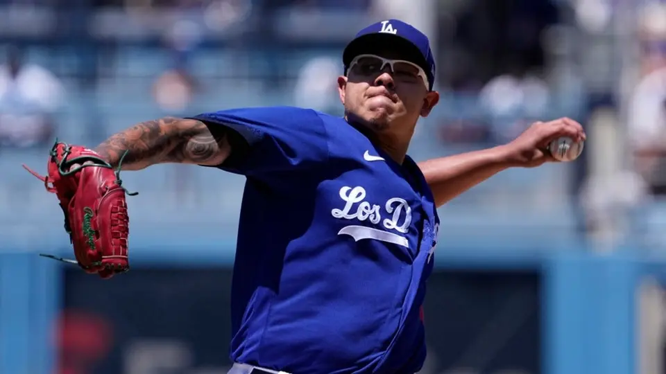 Afición de los Dodgers lanza mensaje contra Julio Urías: "Las mujeres no se tocan"