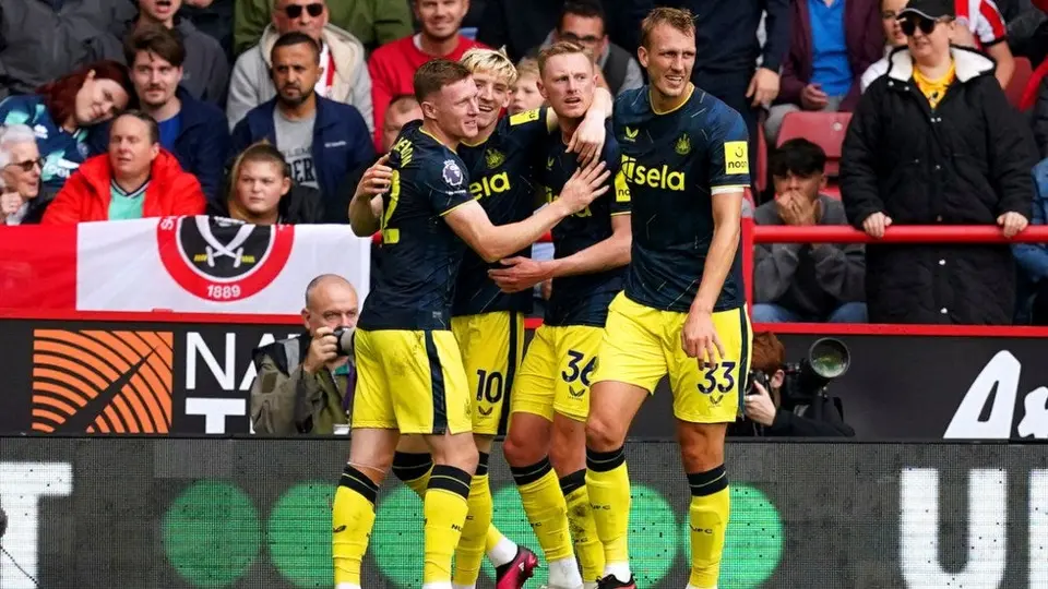 Newcastle humilla al Sheffield United y logra una victoria histórica en Premier League