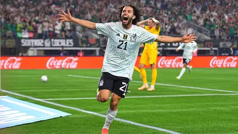 César Huerta se viste de héroe para el empate del Tri contra Australia