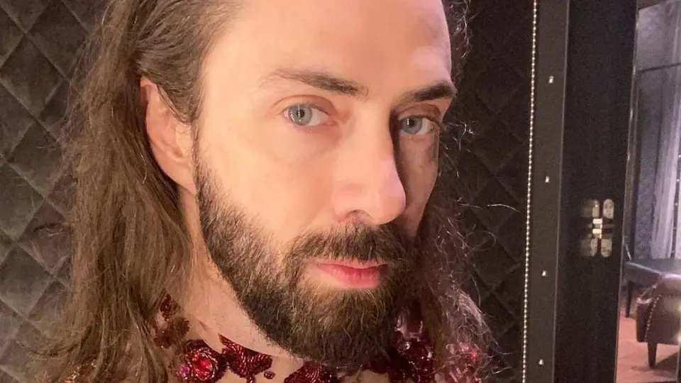 Jay de la Cueva anuncia su salida de Moderatto