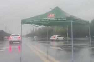 Toldo 'Caminante': El nuevo viral climático causa sensación en las redes