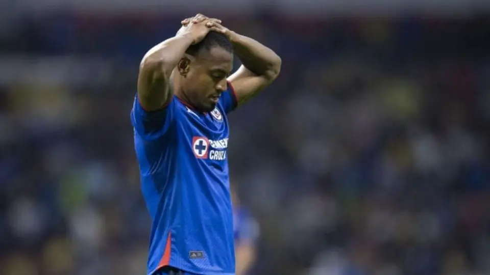 Willer Ditta, jugador de Cruz Azul, 'presume' resaca en redes sociales