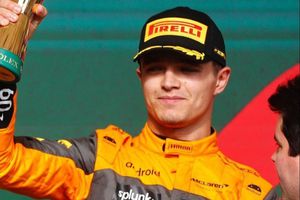 ¡Lo volvió a hacer! Lando Norris rompió su trofeo obtenido en el Gran Premio de Brasil